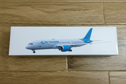 Air Tanzania Boeing 787-8 Dreamliner Plastic - SH-TCG - 1/200 Air Tanzania