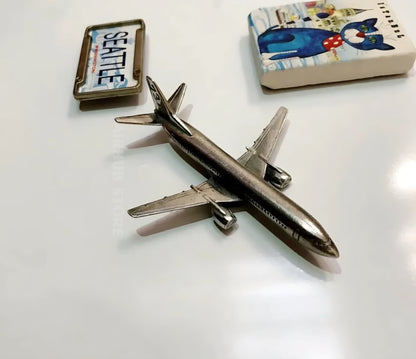 BOEING 737 PEWTER MAGNET Speedbird Aviation